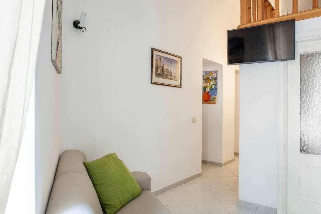 Donna Sara Appartamento In Corte Amalfitana ภายนอก รูปภาพ