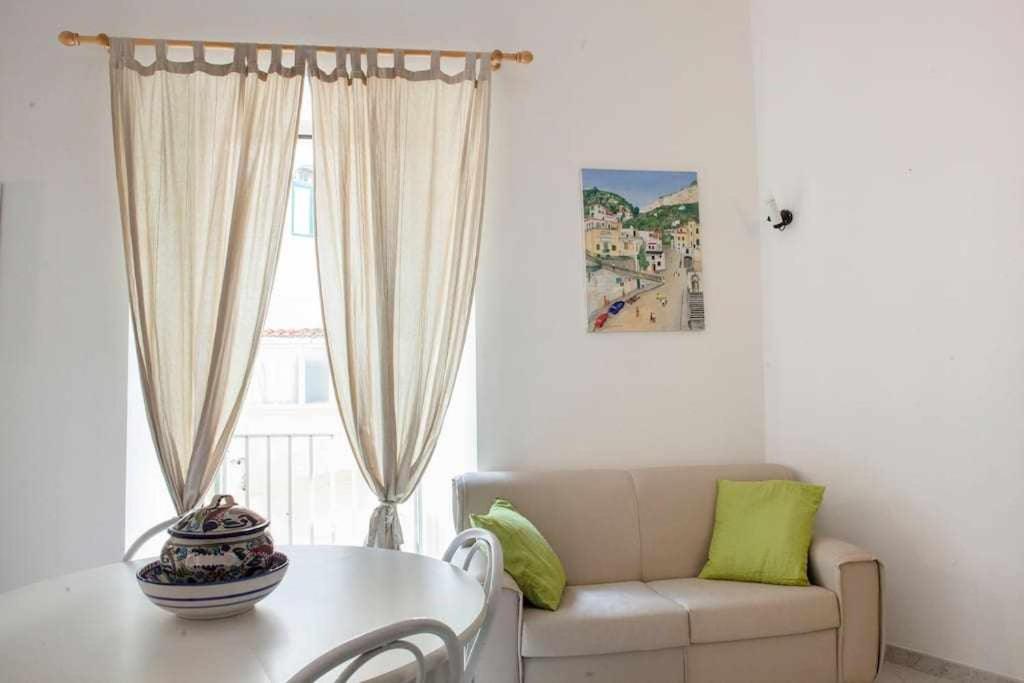 Donna Sara Appartamento In Corte Amalfitana ภายนอก รูปภาพ